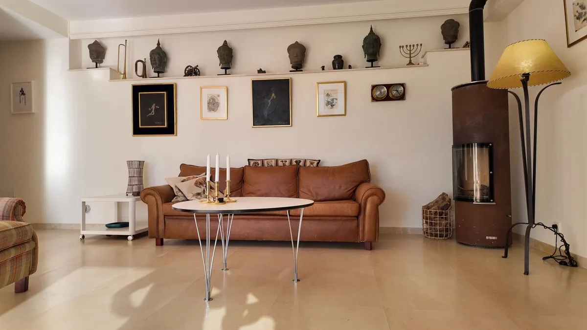 8c85de47-8060-4d9a-8c8f-60739fbca4fd