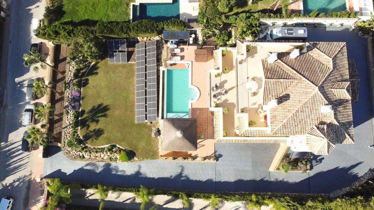 ab0f98d2-086c-469f-b270-8970f3a57d70