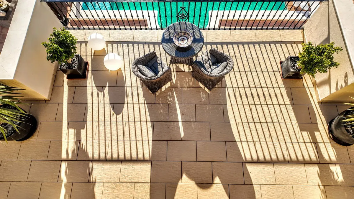 e2c163c7-f70b-4b39-a8ed-cb6d7a30b7f6