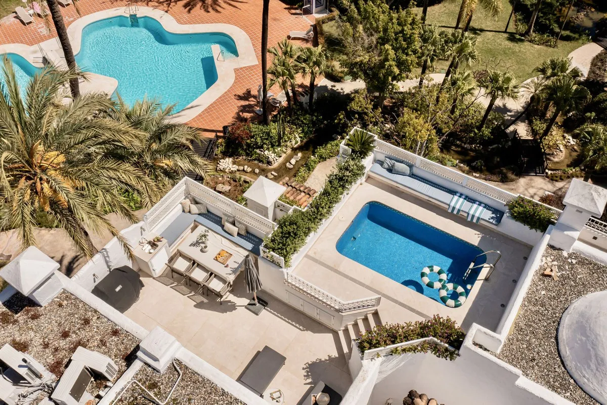 03dd4611-1711-4200-80a1-6ae276eb5be0