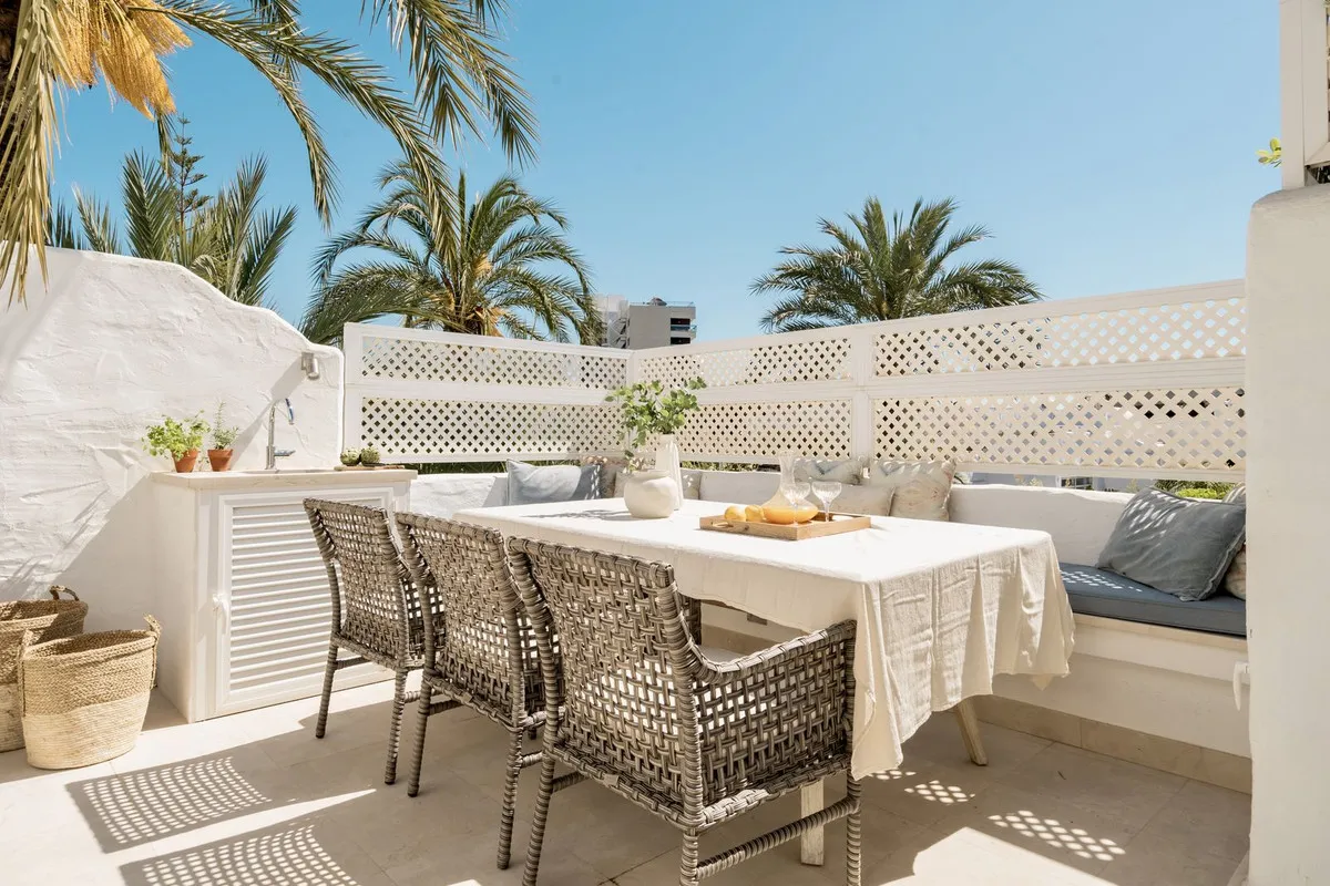 1f586f1c-0aa2-4c1e-9be7-6c52e244c16e