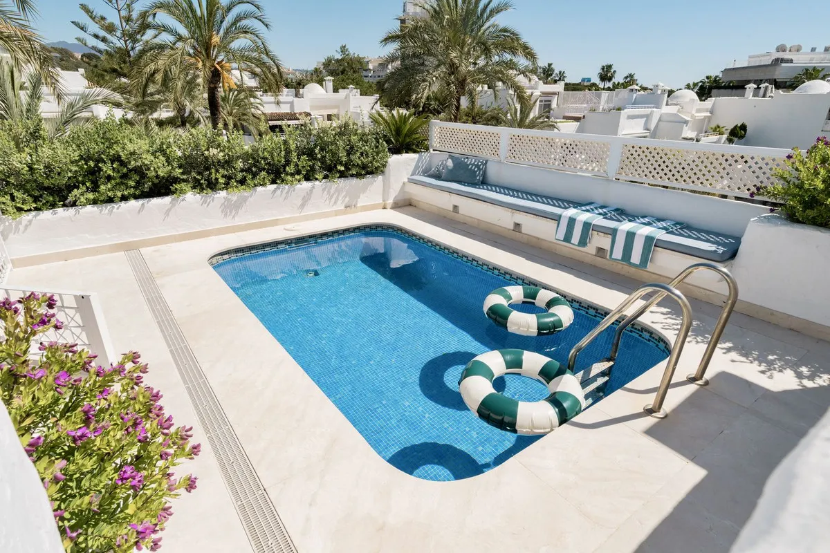 25034aa1-62a3-430e-bfdc-1b4bd7712b76