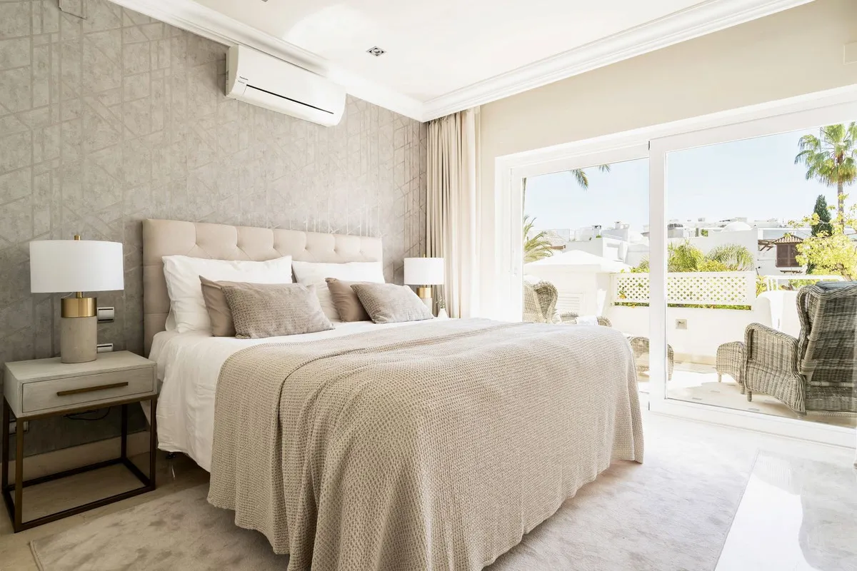 405a9f4c-1501-4417-9043-53fe92630050