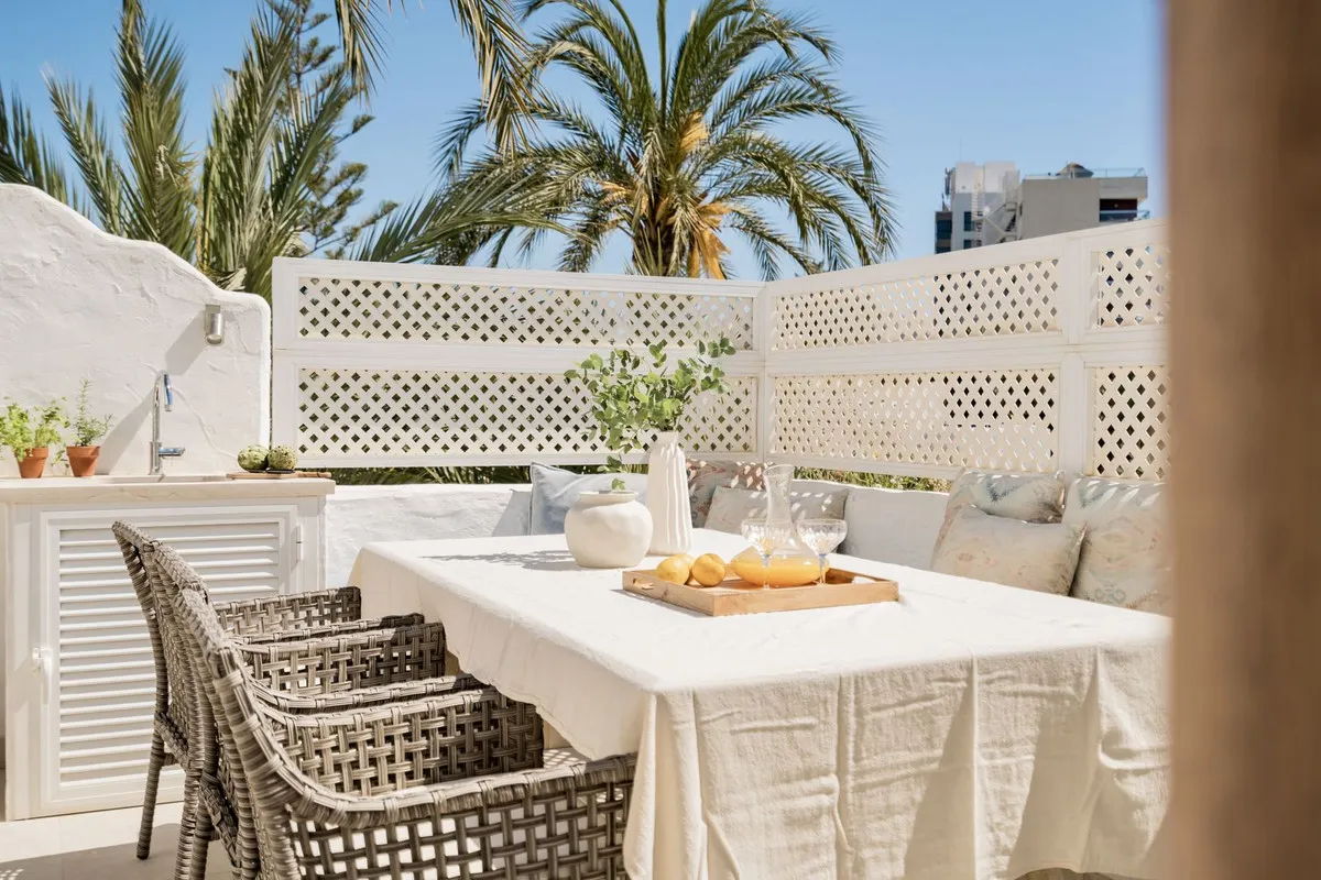 a36bcff5-6d57-4d82-8bb3-a49df1d568ad