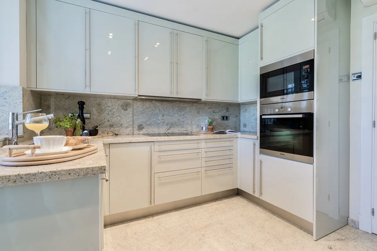 e90c83af-8951-4d28-9b04-52bf168beaa0