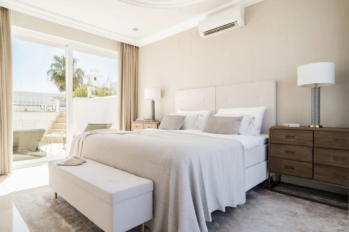 fc78d600-1c7c-4114-ab30-a94a5d1a635e