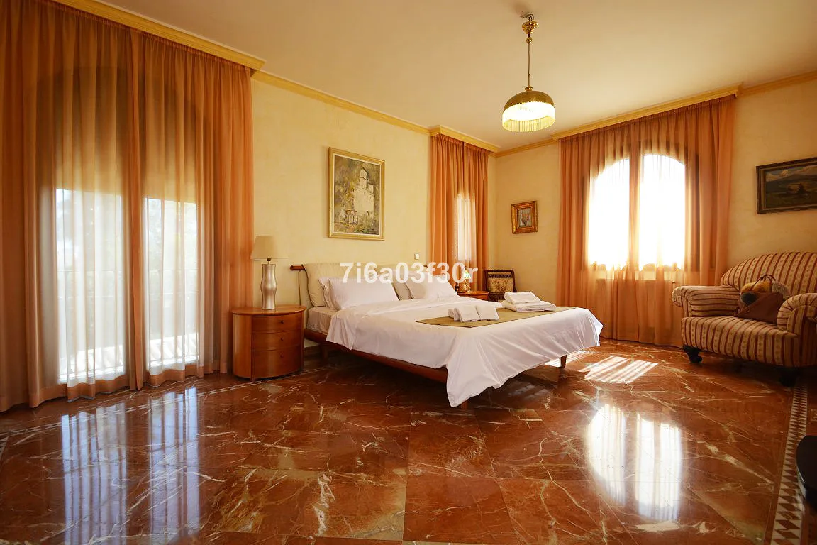 201e0316-e239-4705-89b0-092ed4dd7460