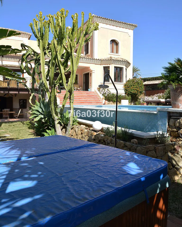 745e98ec-fa01-46cc-8f8d-977e6032820b