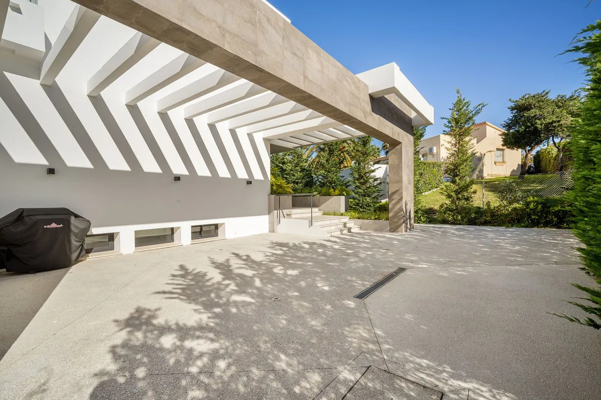 225c0650-7300-424e-8203-26fbe186b7e3