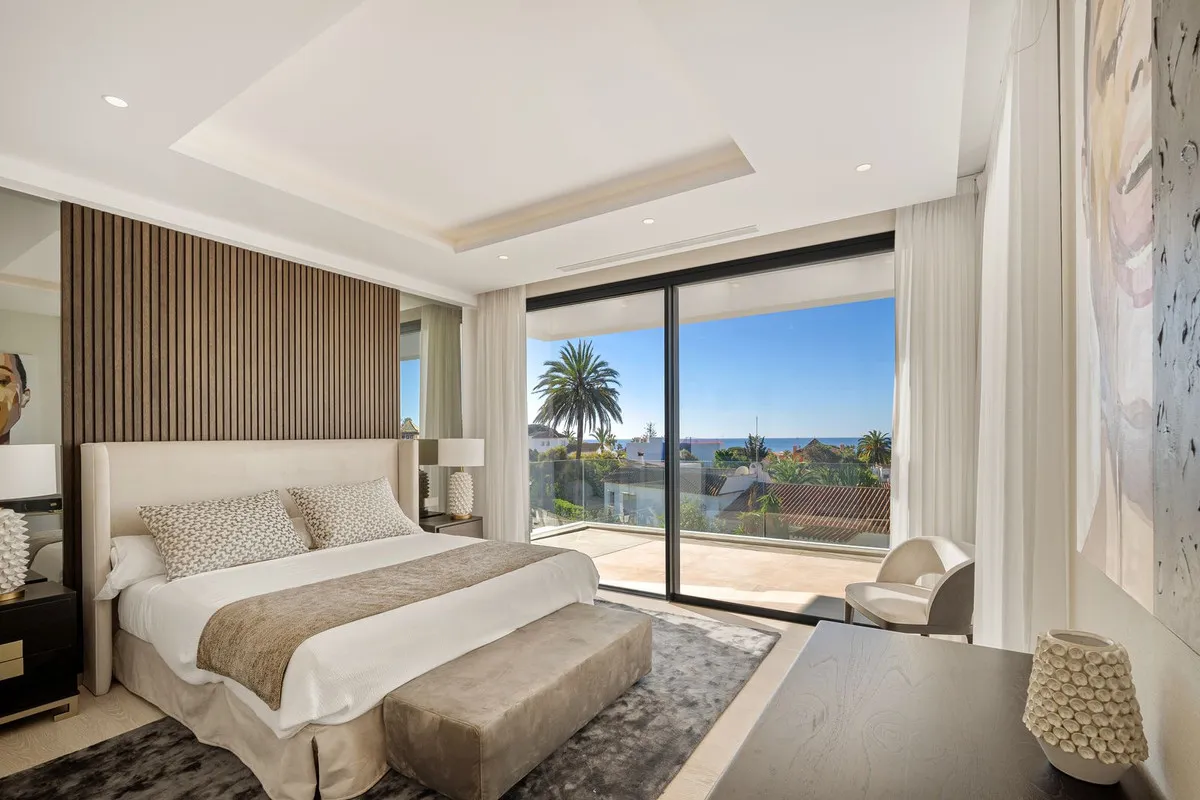 4477c8dc-2bd8-4a61-9fba-8dae9ddd1ab9