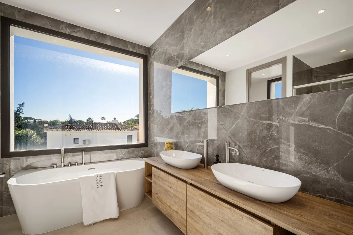 c28e679c-4db4-4e41-935a-a2a26f7b797b