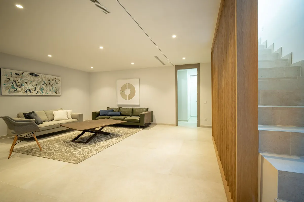 dacdb0d6-1bbc-43a9-bb68-246e77c5aa2d