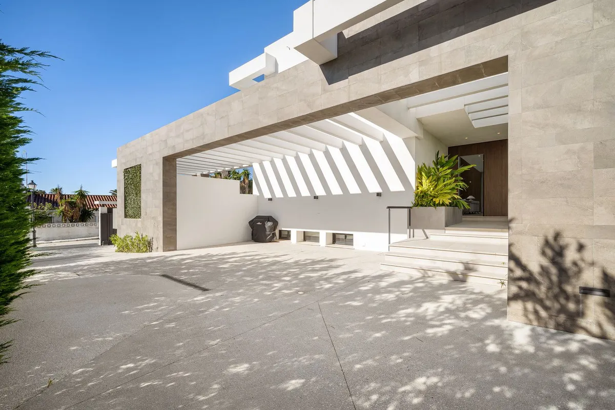 e986c98c-7f6e-4d6b-8114-6b49ea75b11f