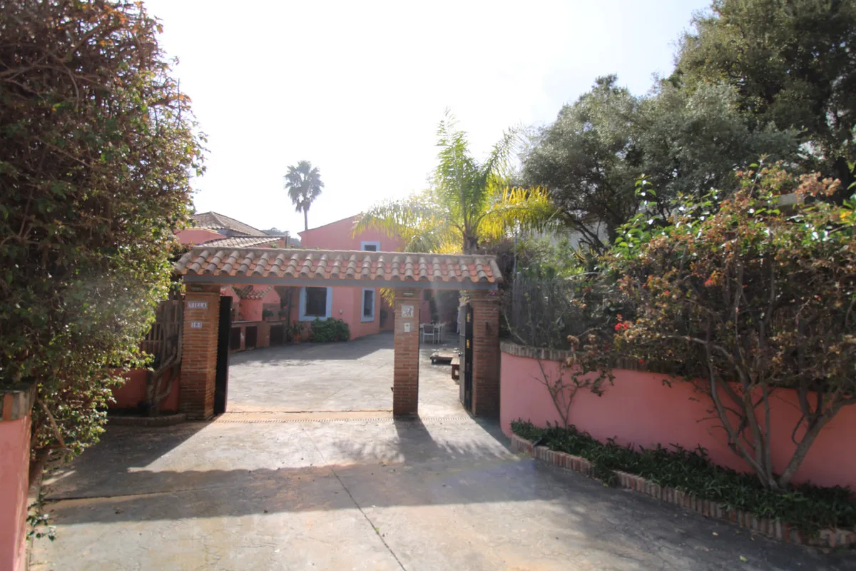 1bc00c48-d699-4f41-8765-565a126b2d39