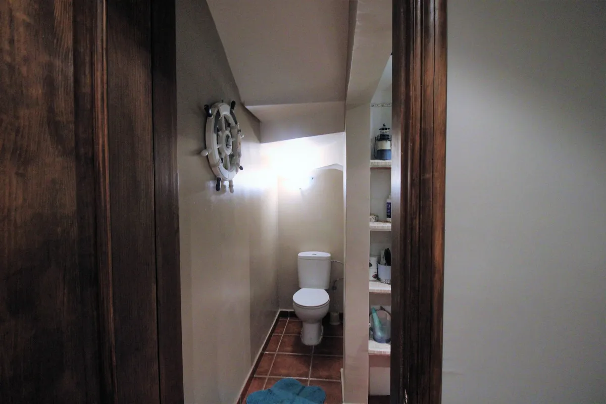 d96d033e-a7f5-4665-b276-01b99e8a47b6