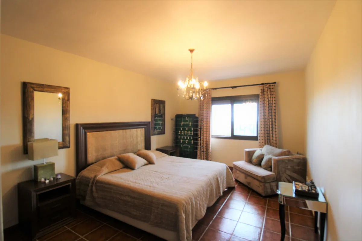 e445094a-e8f6-48a0-8676-a95748e1e3e2