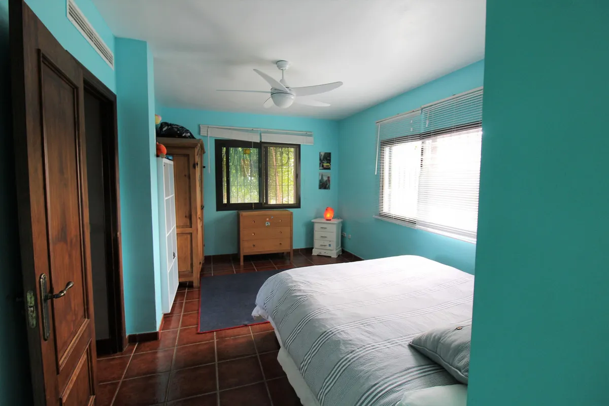 fca4eb63-7013-4c52-ad15-a5b9163a577b