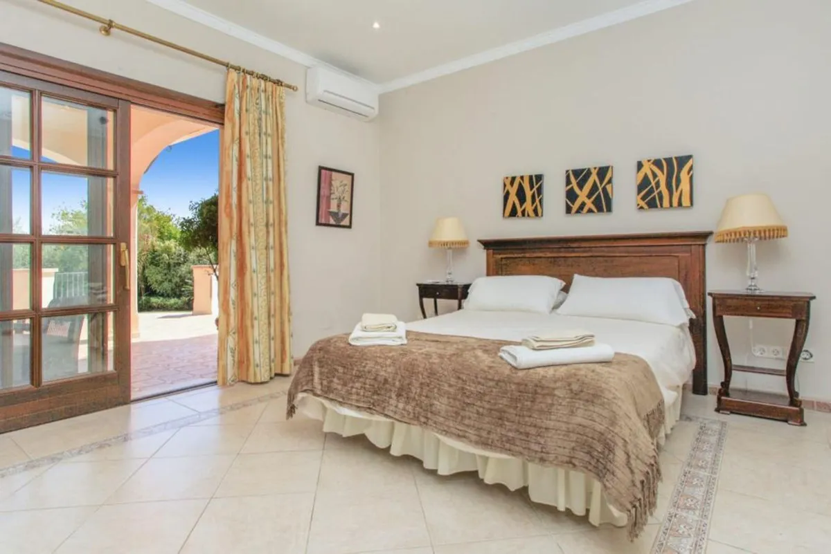 6e5d8f8a-46c4-4eef-b25f-89b1373aa83e