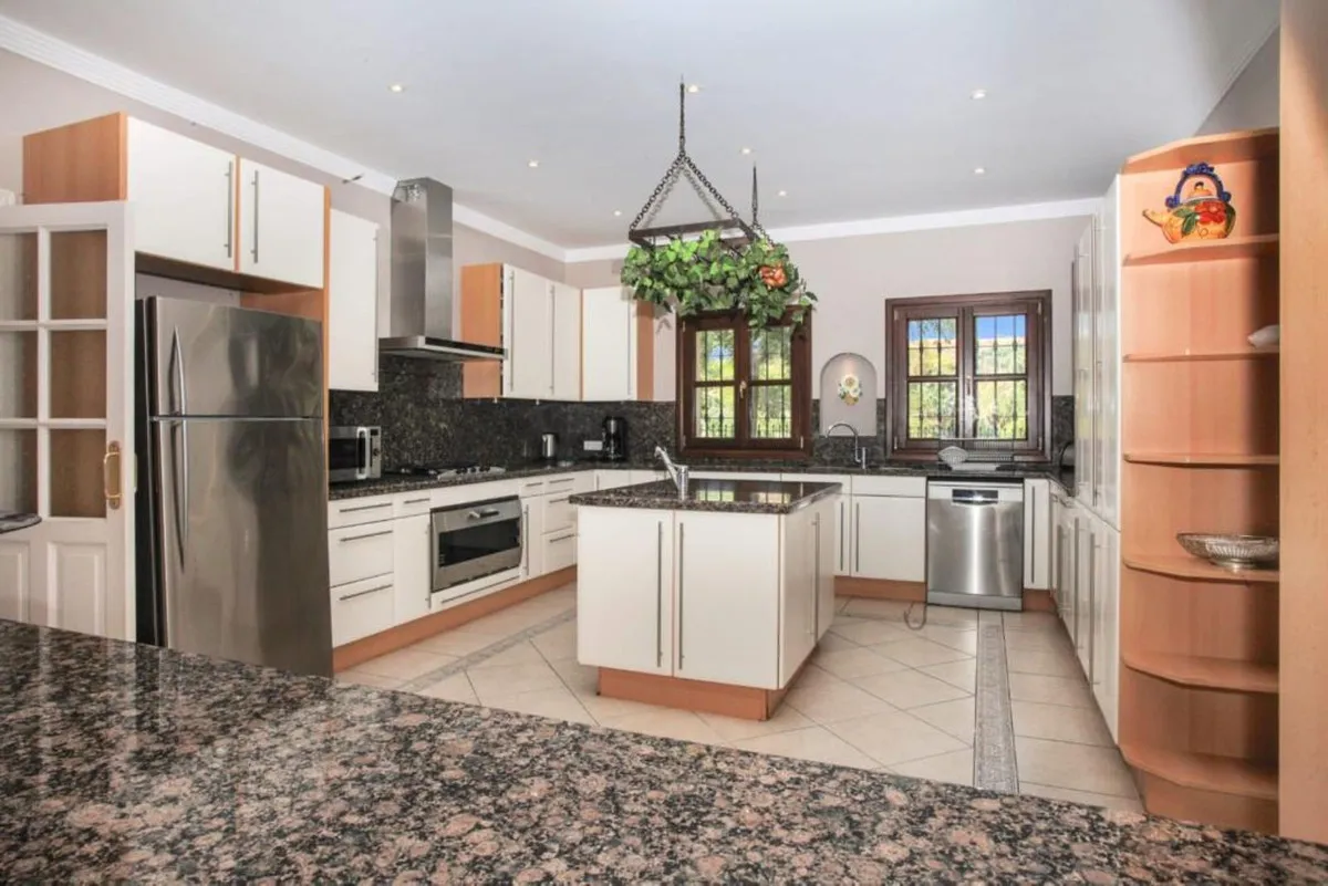 7094202f-e285-4c34-a62b-dd51d948f656