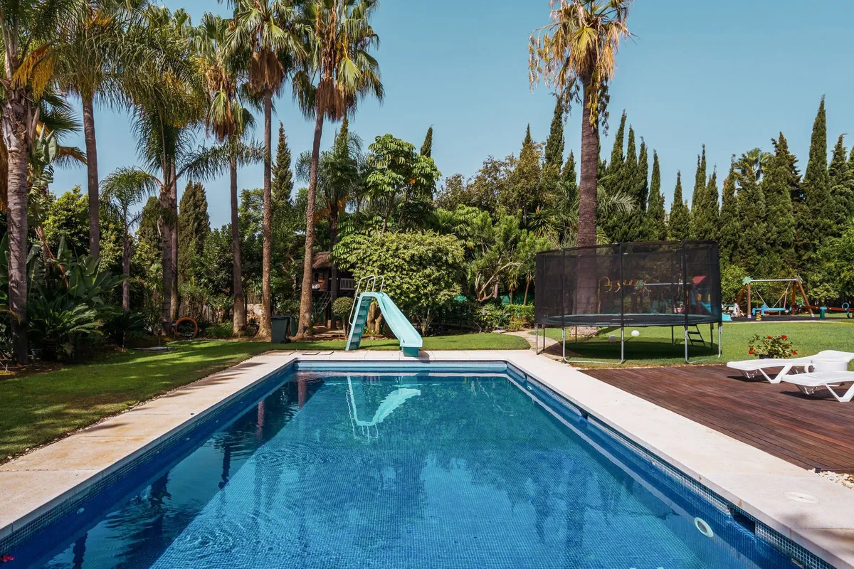 8e60b8e1-97f4-4d05-9893-93621f110aa0