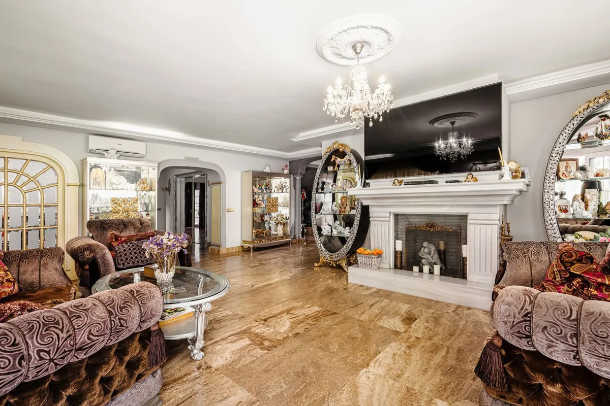 a08f5279-ed04-428a-ac1e-c81e1789e235