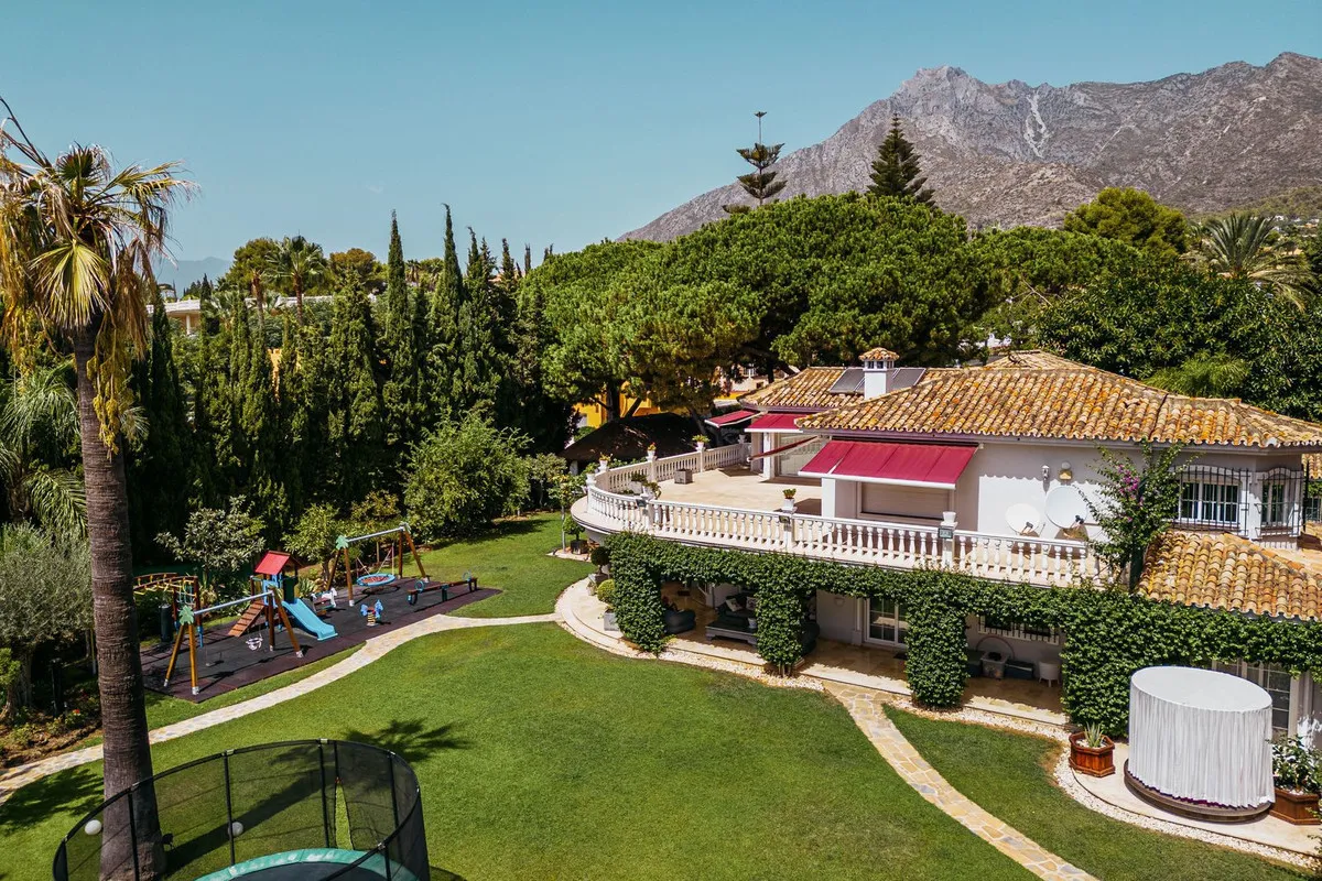 a26ab875-8b8a-4da1-89ef-ef721c532df2