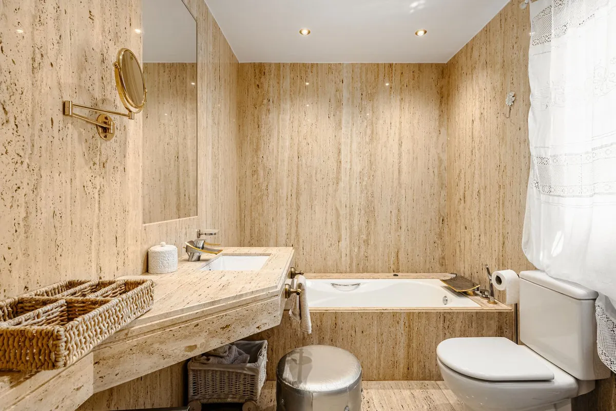 aec22ded-a151-49f1-bc59-e6e1caa5cb40