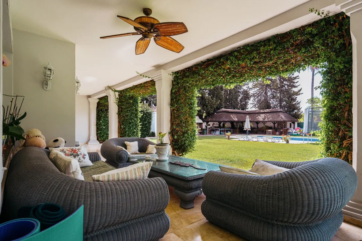 cc4cf699-f723-4b4c-9ef2-a8e89ff5f80e