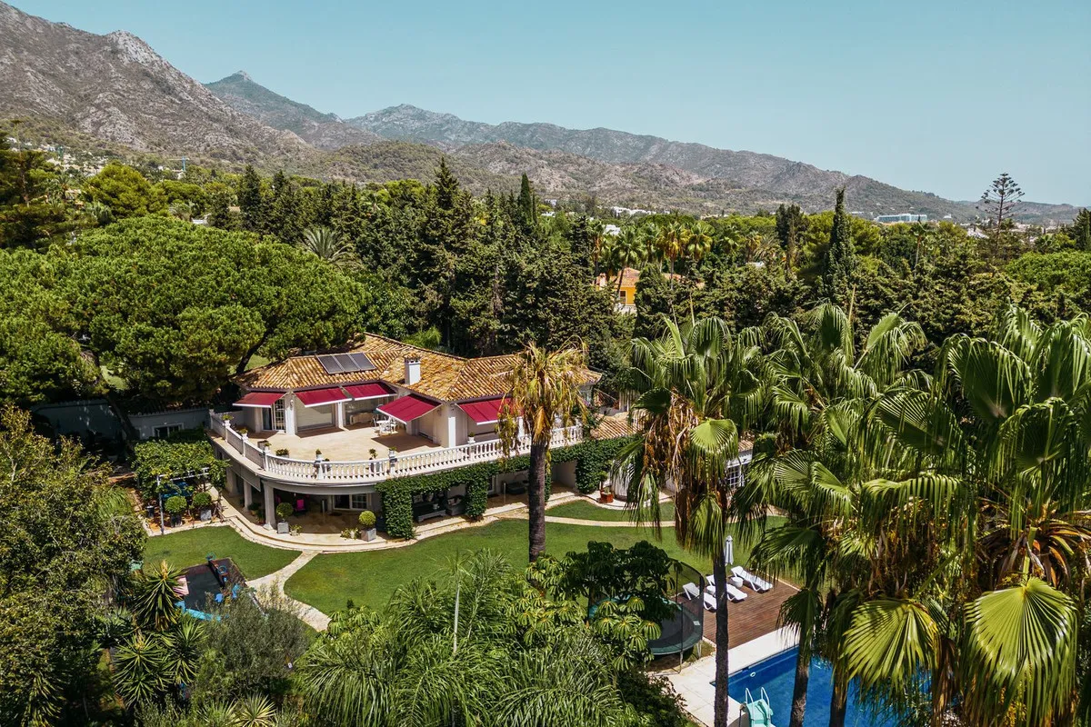 f7566f4b-2565-4aeb-8877-25a2e50c1e93