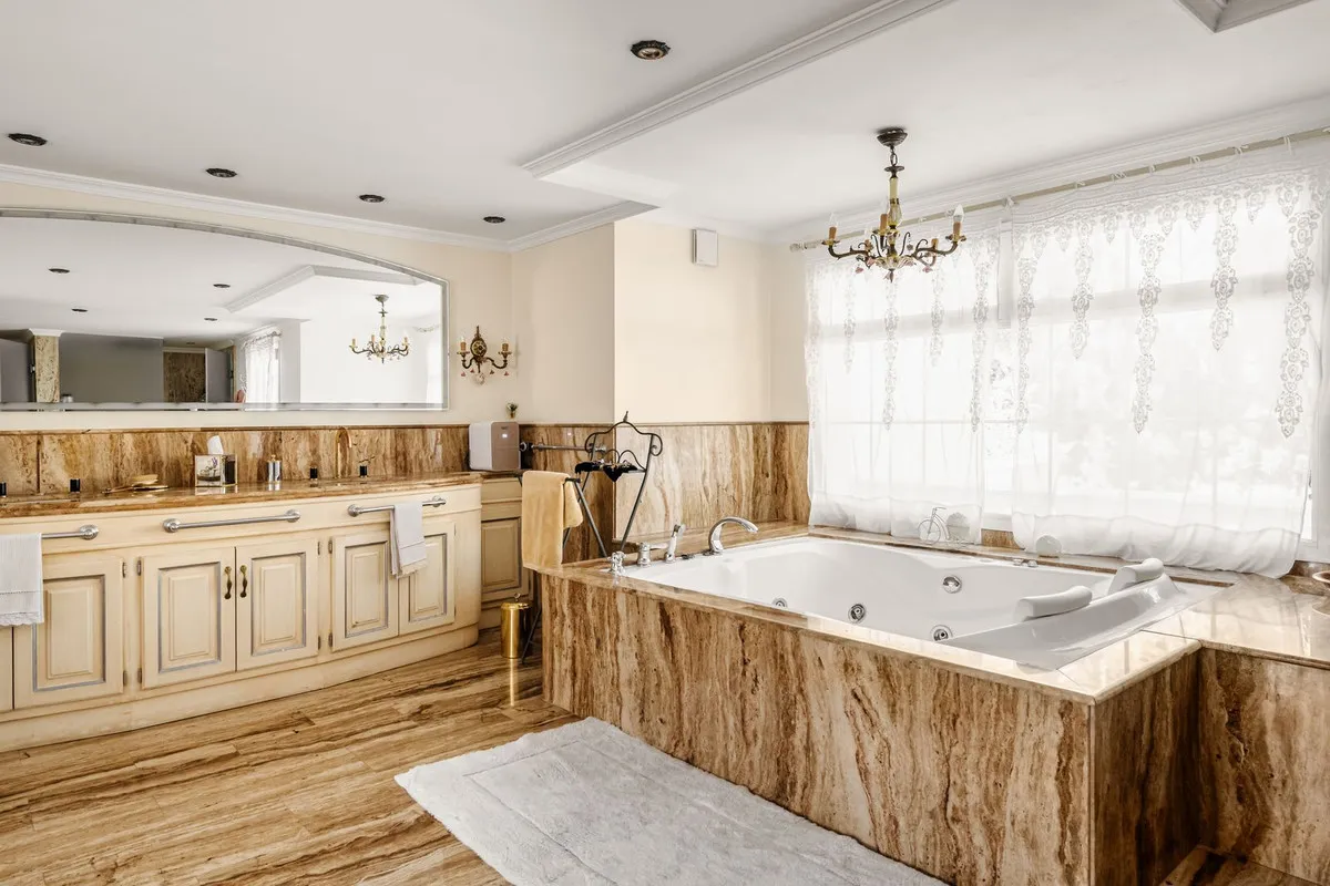 fa3b4ea8-ed17-4e49-95e1-6679ef684217