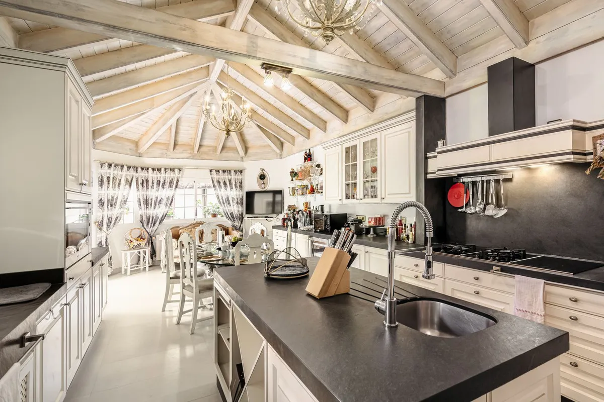 fa883c69-c273-49e5-9387-f0fe66b83d12