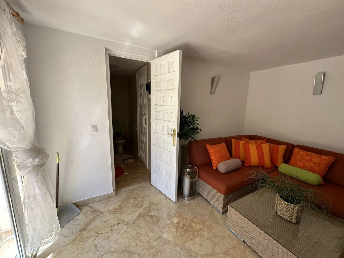 0a9ccb56-e447-424d-883a-fb35eed38743