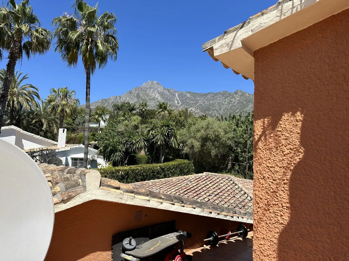 227b51fa-e7ee-4fcc-8913-603c05ab8dd1