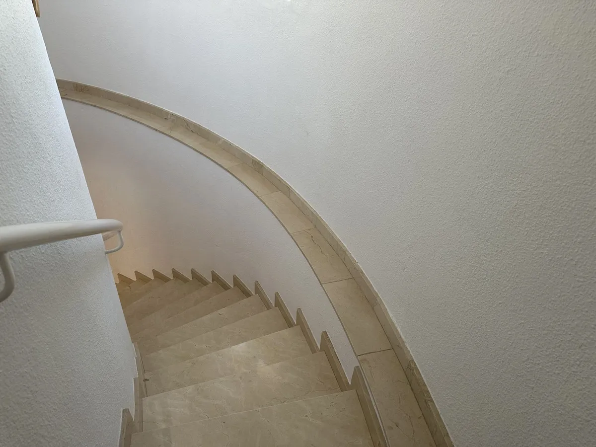 73d91f09-ec7e-4ddb-8d47-304a2dc41062