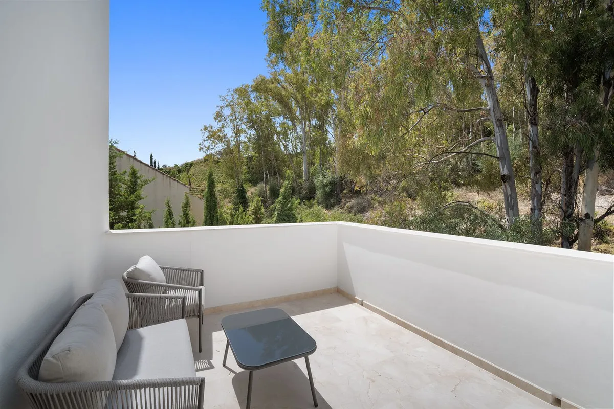 2eec2c5d-303c-4b1b-8724-103ba8b1bc30