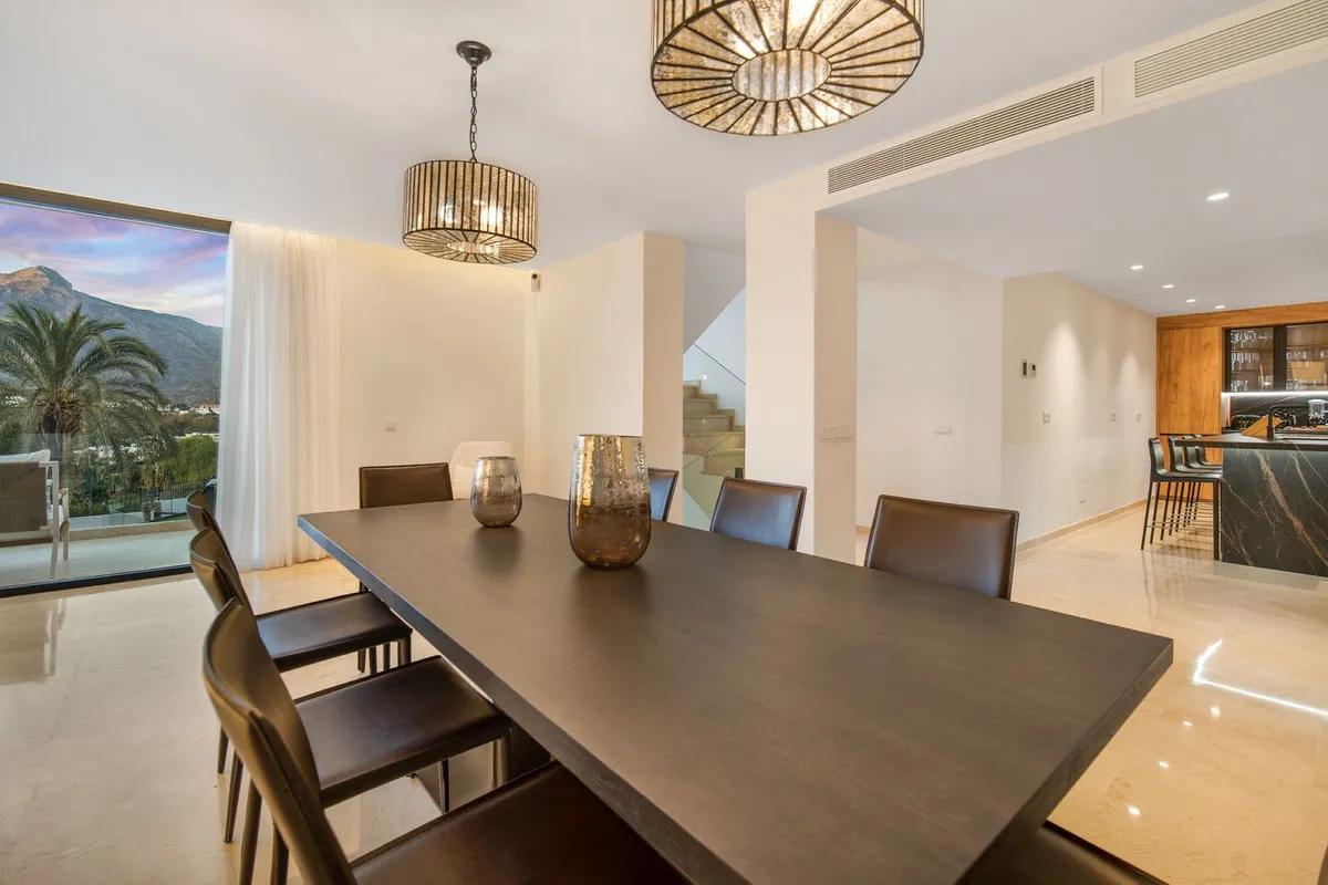 add53b2e-bbbc-411f-b8cb-c24667cc1f5a