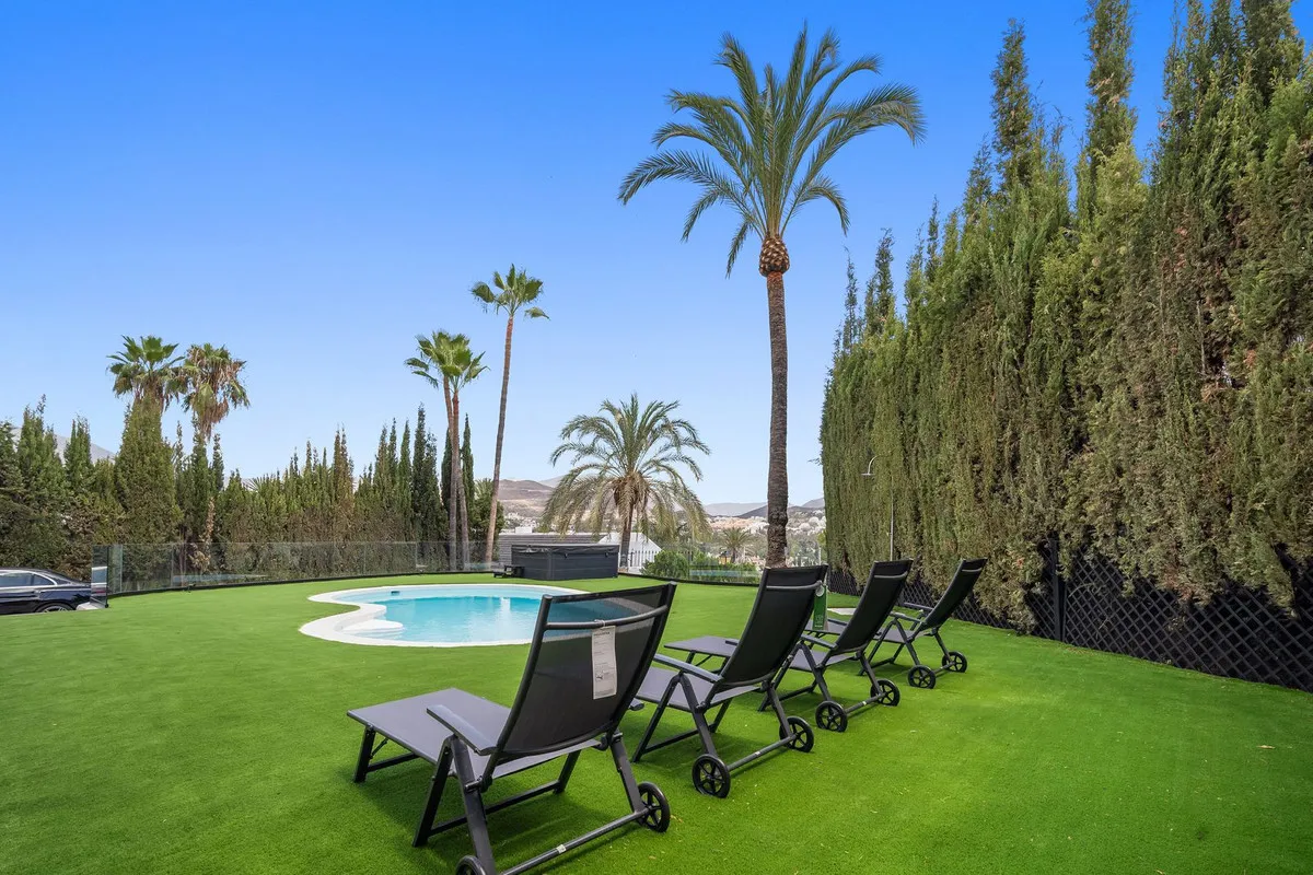 e6500a3b-f9c7-49f4-9eb9-754232633967