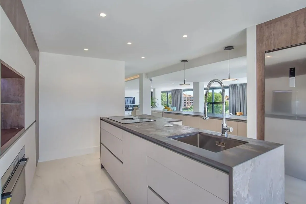 431b537a-d131-4e50-a797-df4e4e367cad