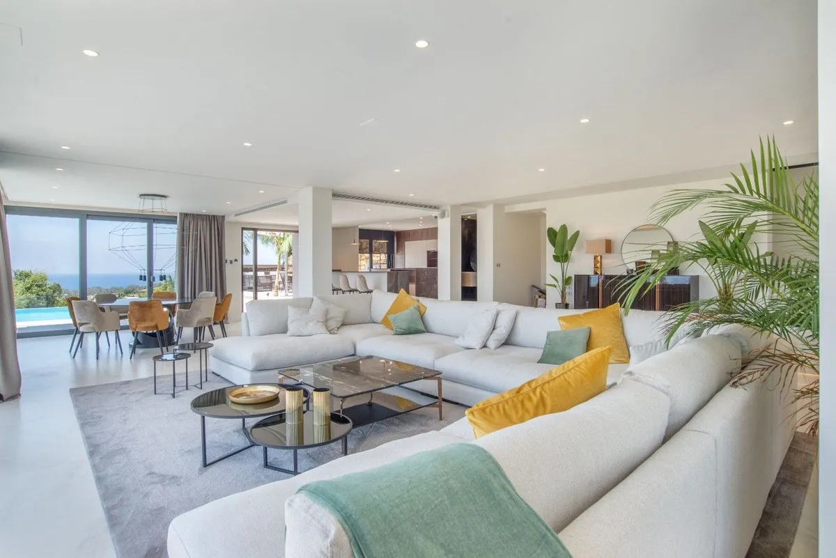 6b80ee15-48be-4cda-b98c-1960336e1241