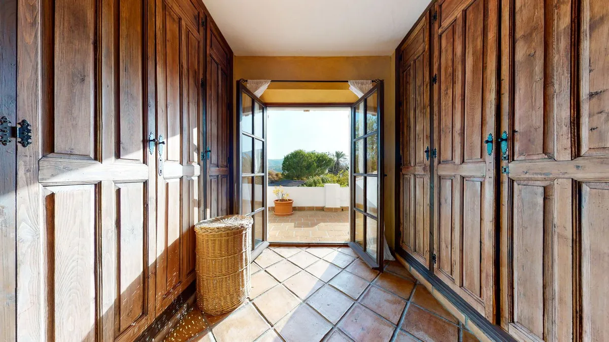 4ca62a9e-8411-4180-9099-b2039e4fb6ea