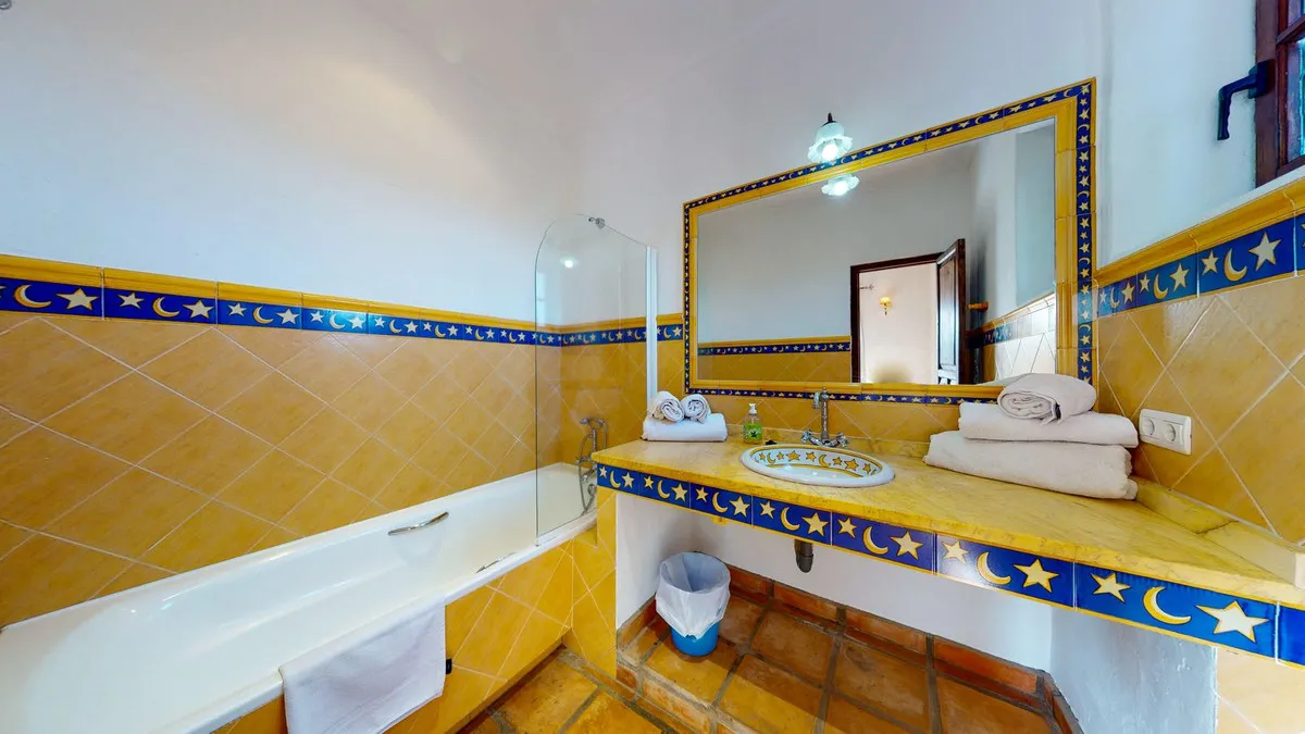 52f67e08-3717-46c5-9866-a9455e5d4572