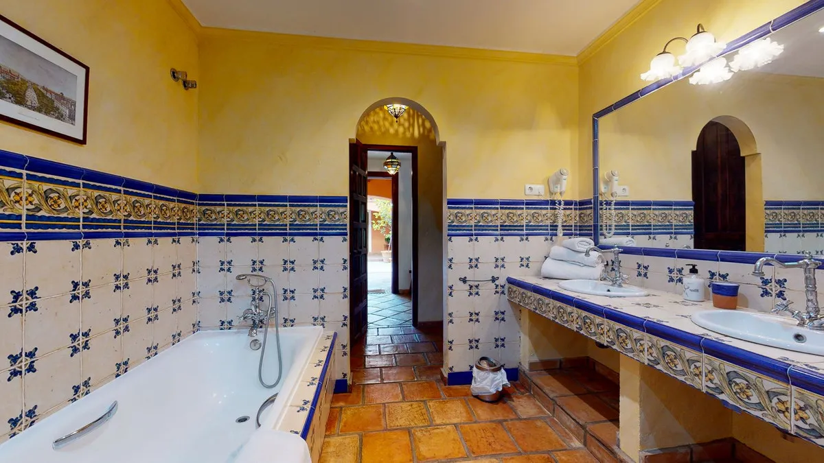 6cd3a5ea-0389-4bea-bbbe-d284a08d8cbc