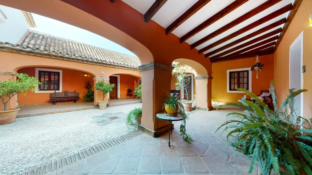 77c1651c-f2cb-4aa5-ac15-e753e53571bb