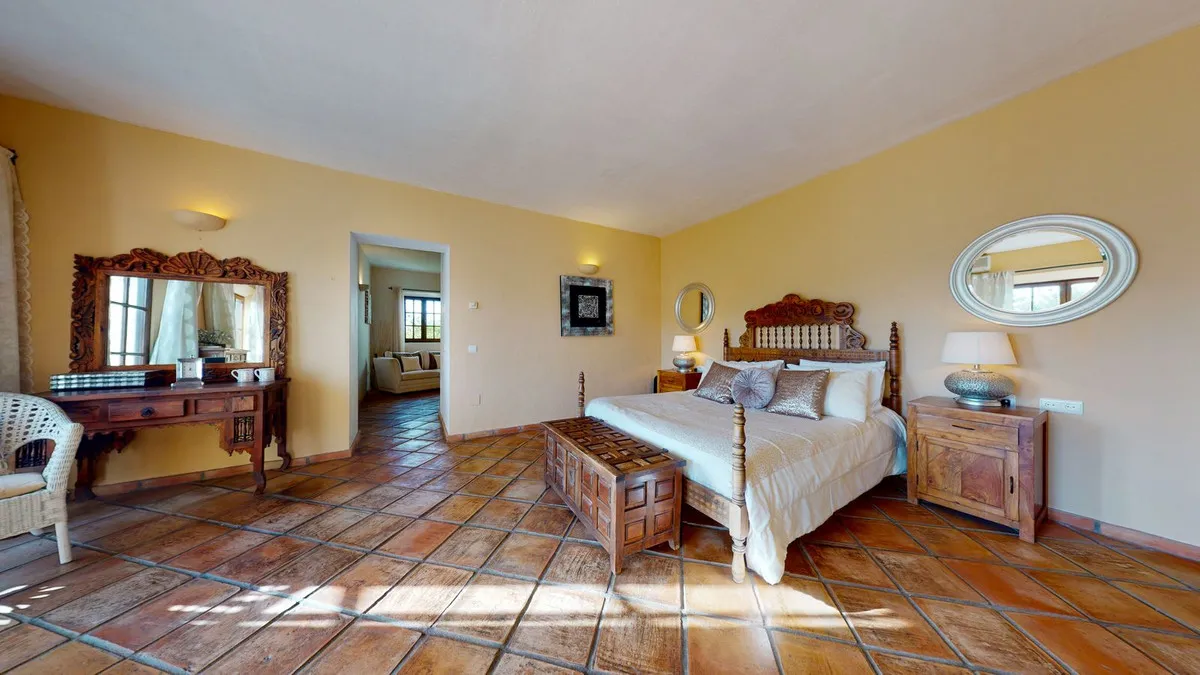 8bd229dc-123a-455d-a36b-ab7a8ac6e1e5