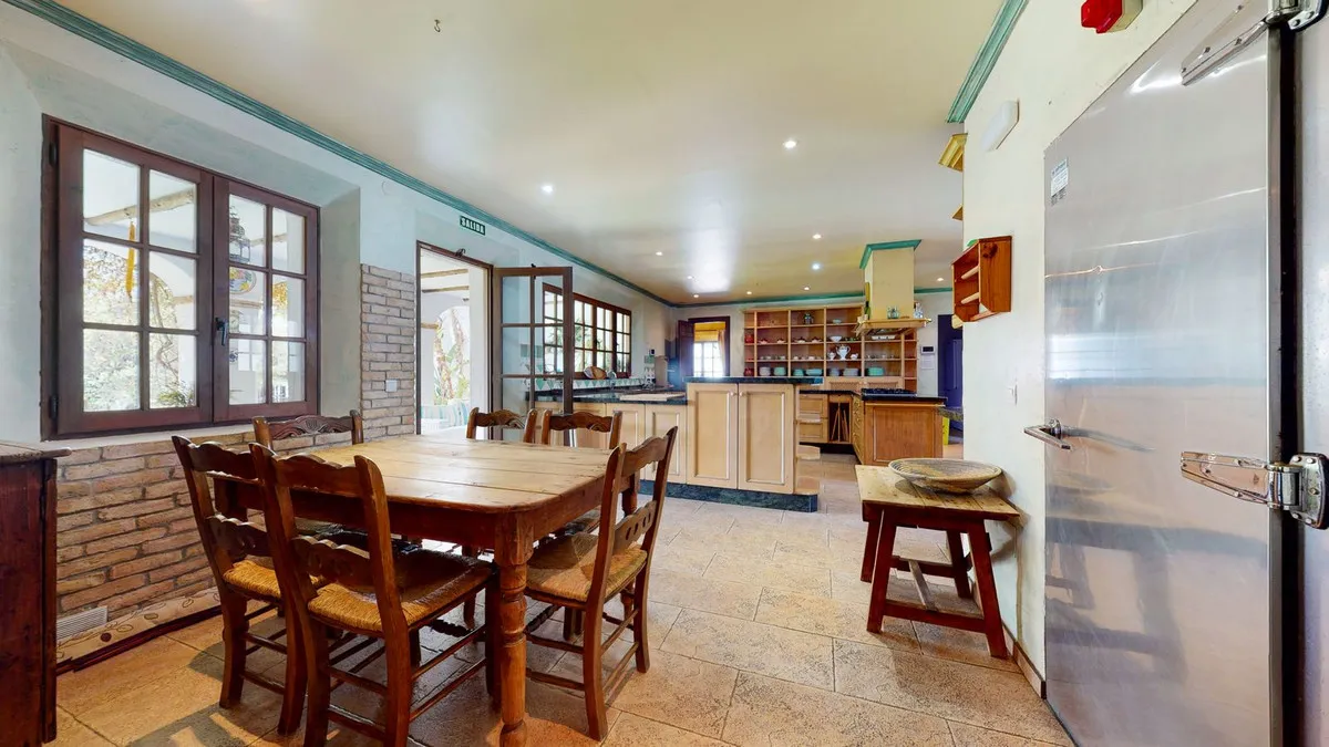 aa40916e-7e6f-4e11-abba-d0e514bf92d5