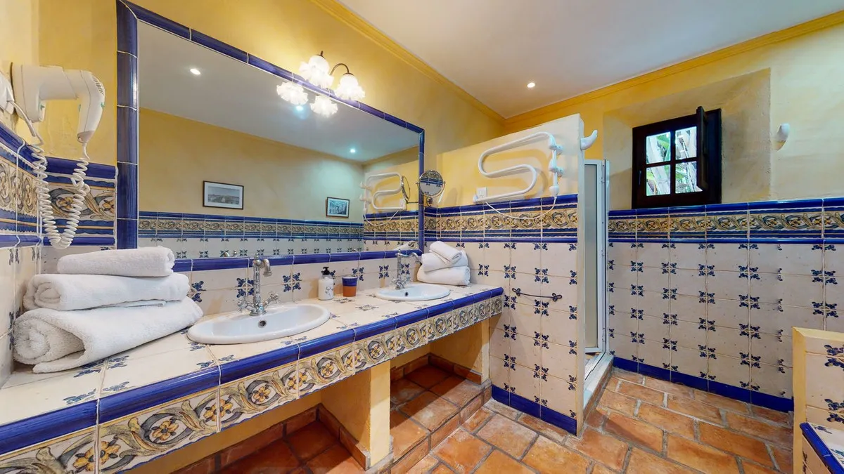 f00d9f8e-368f-483f-b8b5-e34c6082fd4b