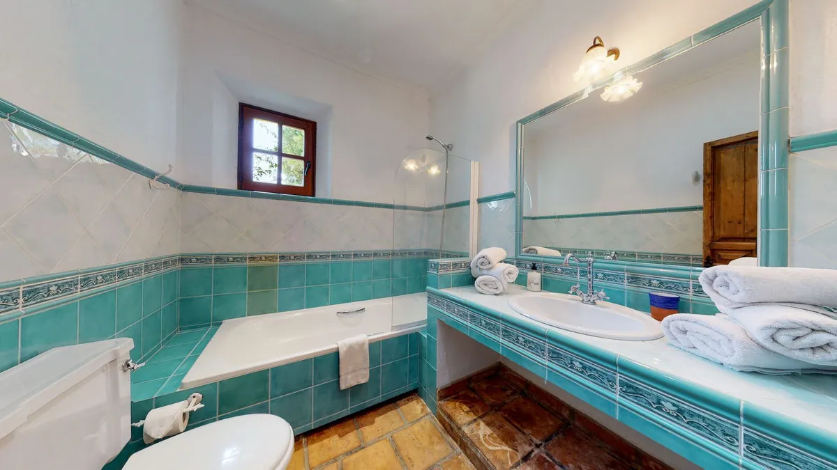 f0cd04dd-d91e-4b16-bcb8-2310841eae5a