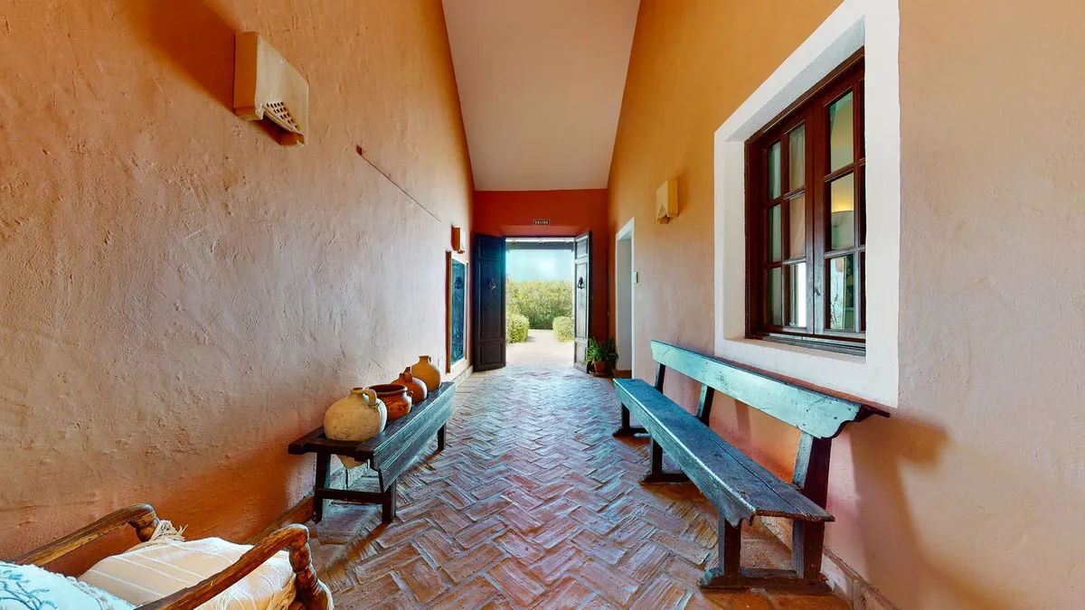 f9ae1a2f-7657-46f3-975d-b25151c4b89b