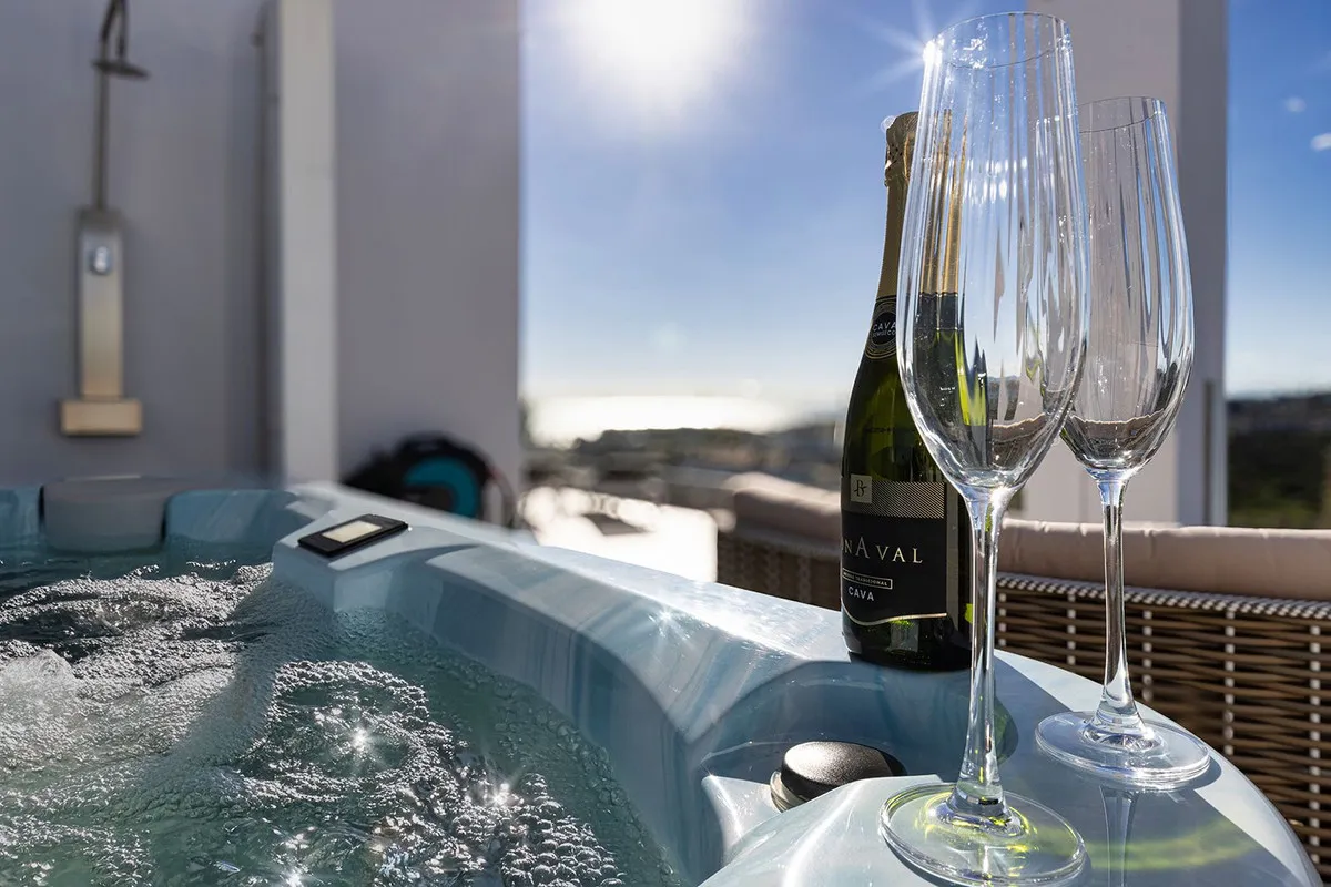 91fe6f5b-8944-4532-b050-b465319b79be