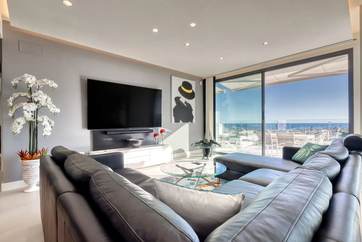 94daff5f-3435-43bf-a2be-a28435bd63c2